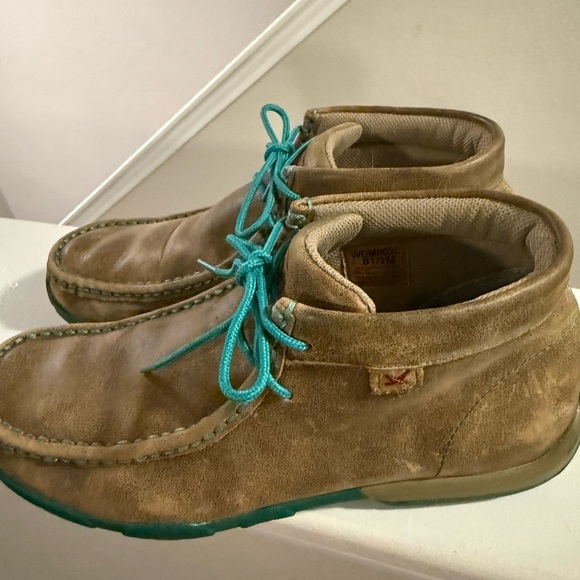 Twisted X Leather Tan and Teal Chukka Boots with size 8.5 - Picture 1 of 7